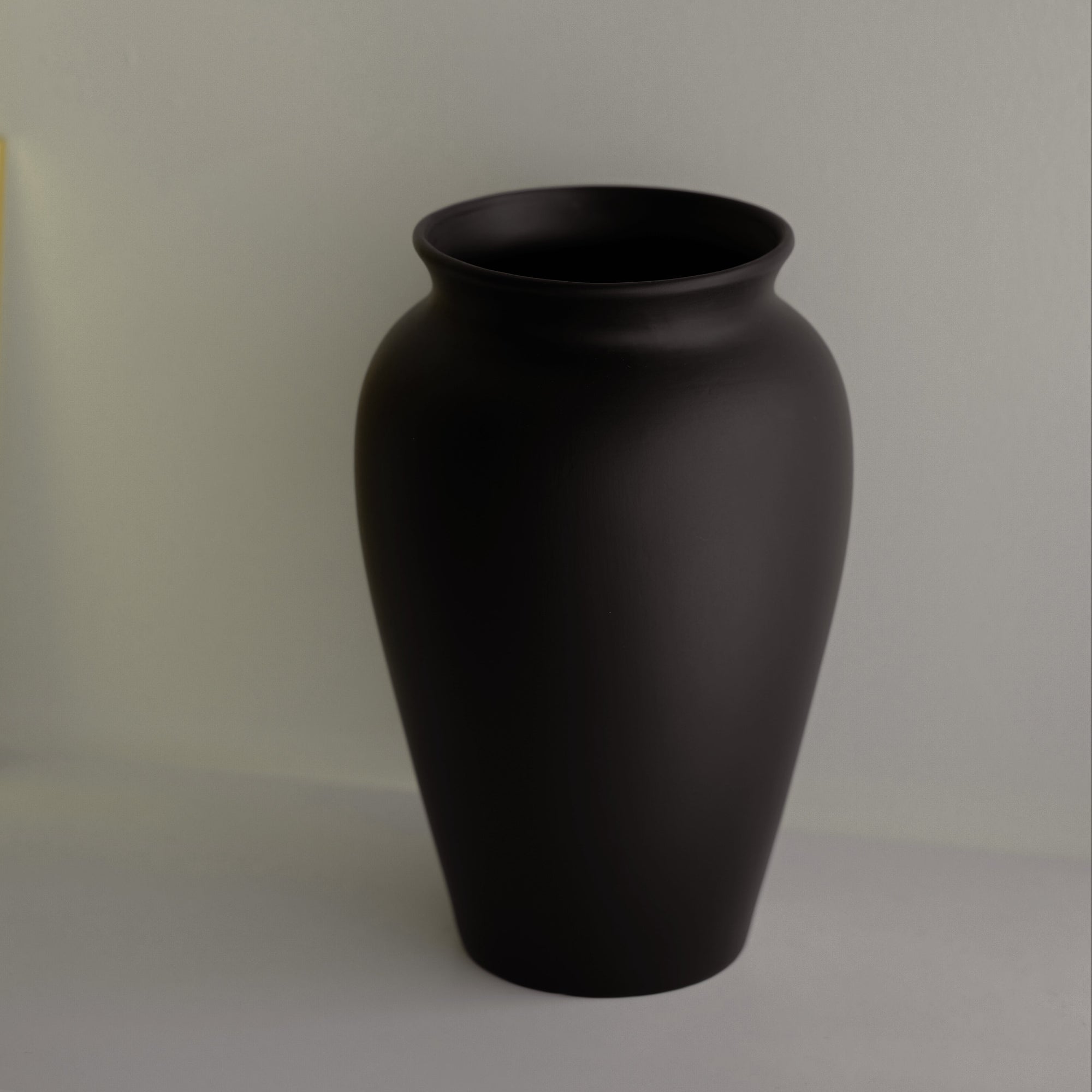 Natural Presentation Urn